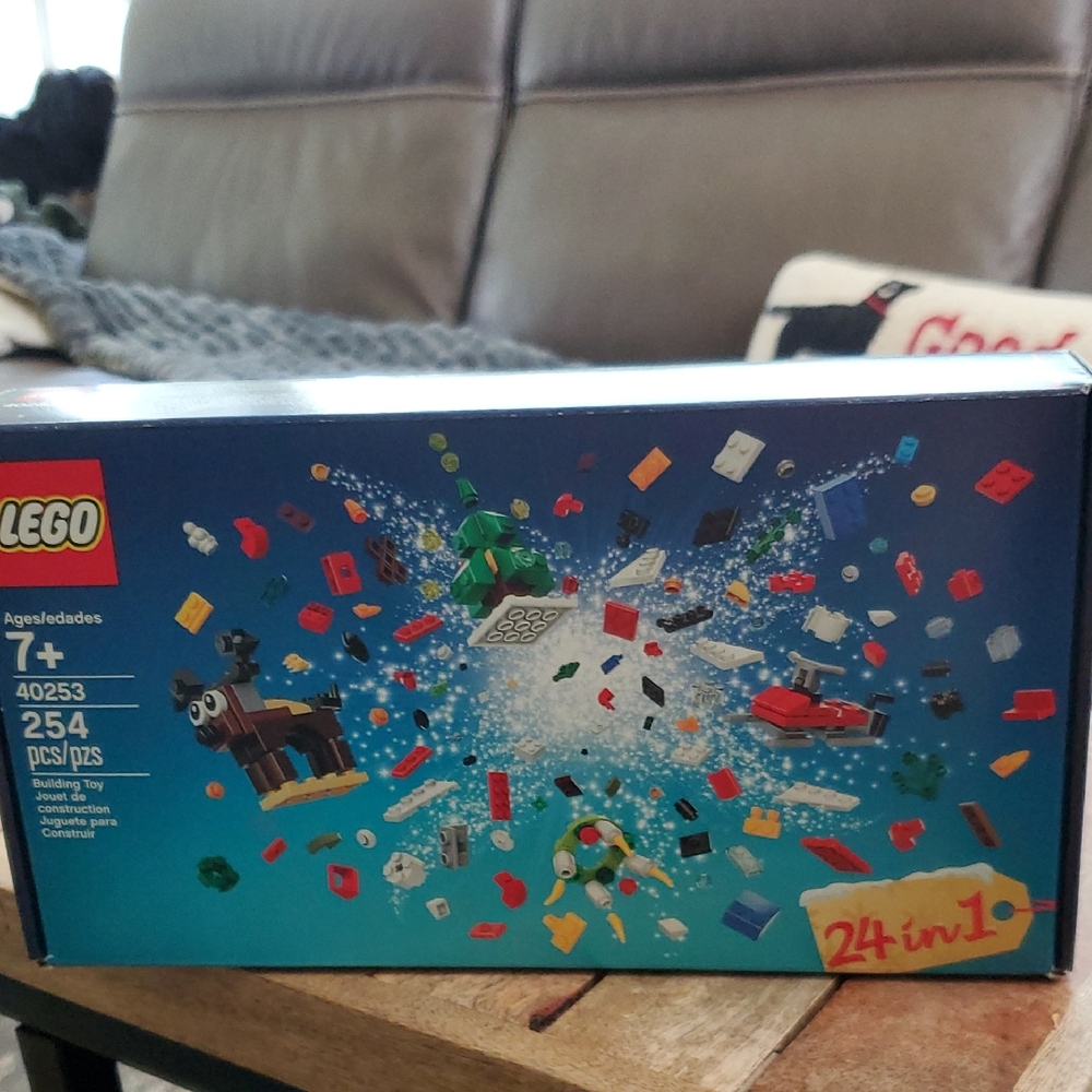 NWT LEGO 40253 24-in-1 Building Set